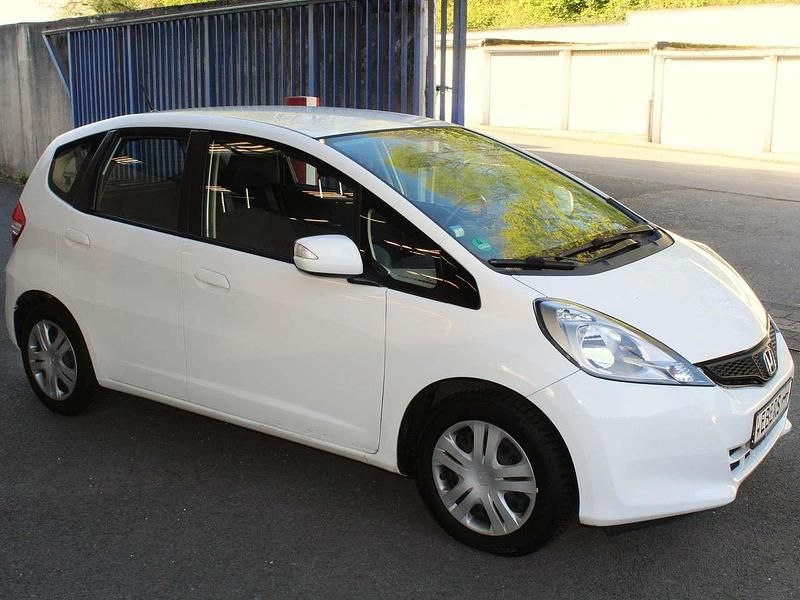 Gebraucht Honda Jazz 99 PS (72 kW) 2013 Taffeta white Kleinwagen