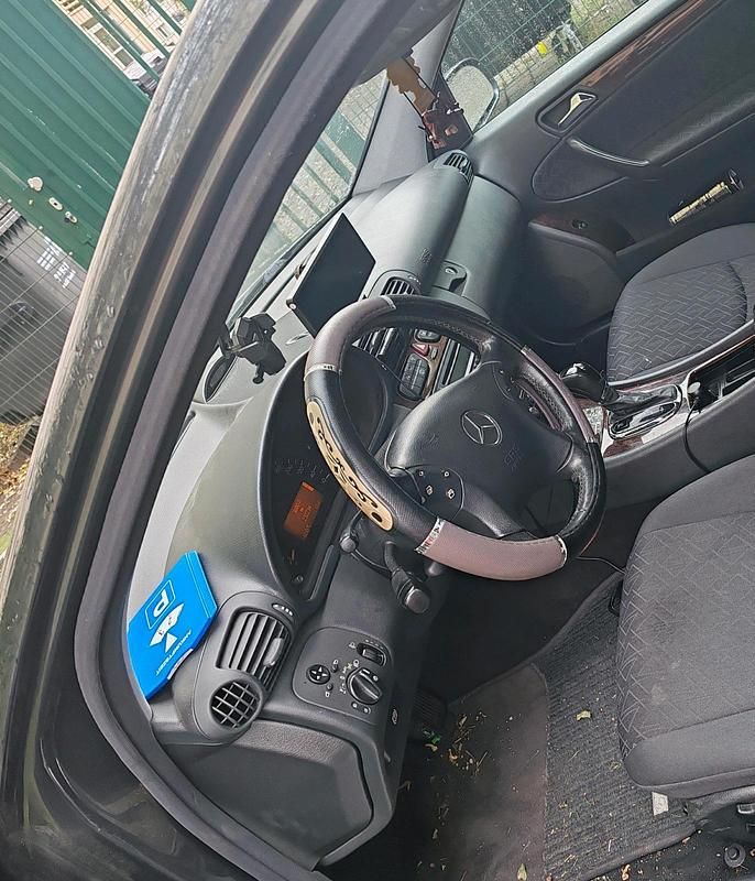 Gebraucht Mercedes C220 145 PS (106 kW) 2002 Schwarz Kombi