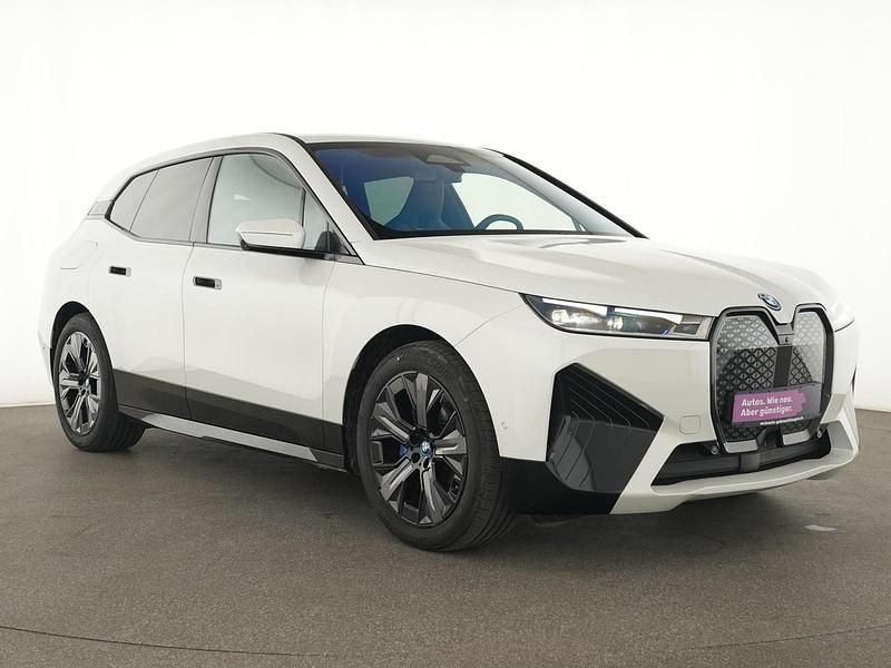 Gebraucht BMW iX Sport Line 239 kW (326 PS) 2023 Mineralweiss SUV