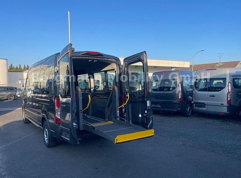 Second-hand Ford Transit 131 CP (96 kW) 2023 Gri Monovolum