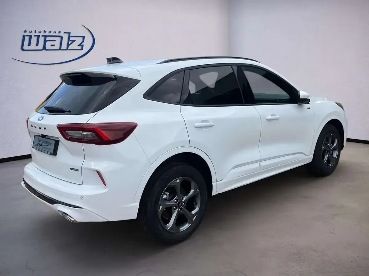 Neu Ford Kuga ST-Line 179 PS (131 kW) 2026 Frostweiß SUV