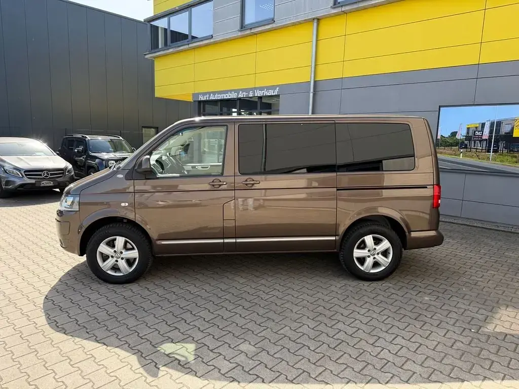 Gebraucht VW Multivan Highline 179 PS (131 kW) 2012 Braun Van / Kleinbus