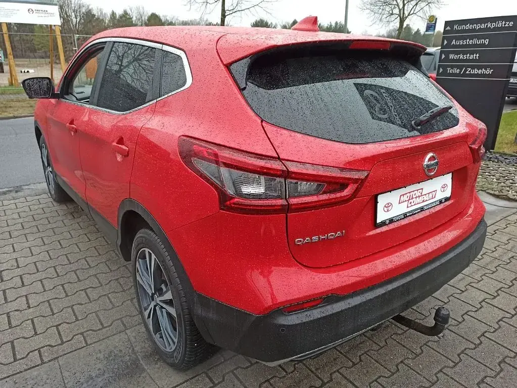 Gebraucht Nissan Qashqai N-Connecta 140 PS (102 kW) 2019 Rot SUV