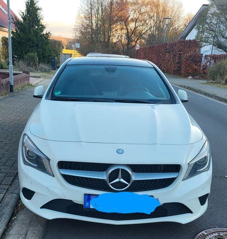 Gebraucht Mercedes CLA180 122 PS (89 kW) 2013 Weiß Limousine