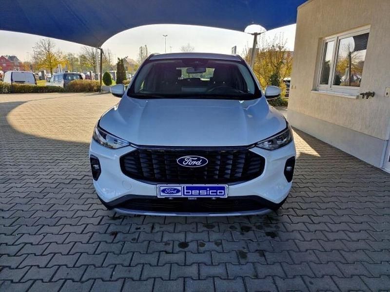 Gebraucht Ford Kuga Titanium 150 PS (110 kW) 2024 Frostweiß SUV
