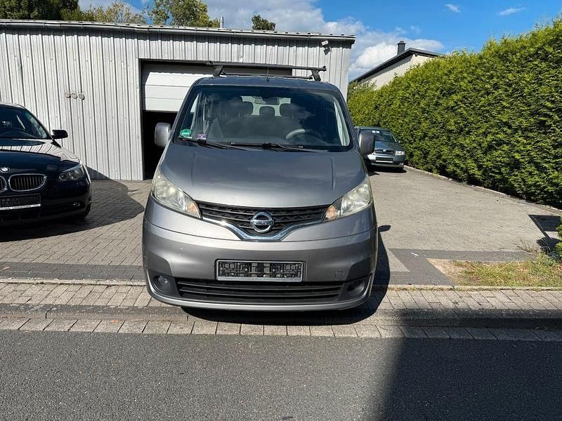 Grau Gebraucht 2012 Nissan NV200 Premium Edition Van | 6.999 € (Fairer Preis) - Bild 1/4