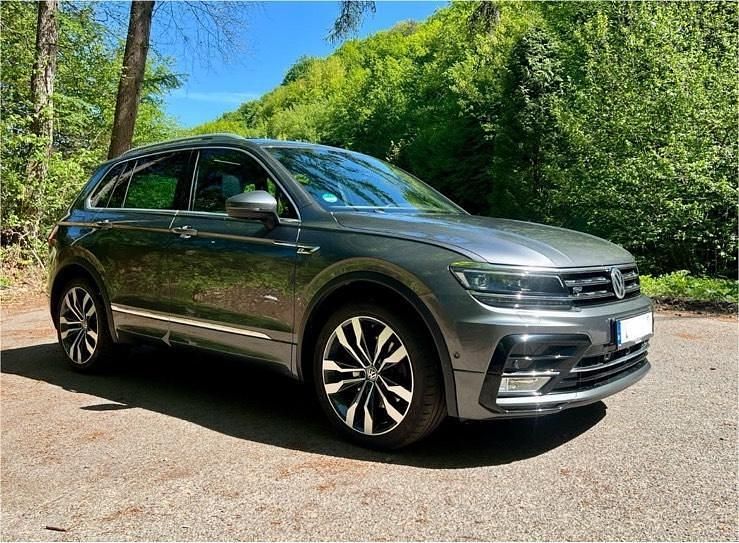 Gebraucht VW Tiguan Highline 220 PS (161 kW) 2017 Grau SUV