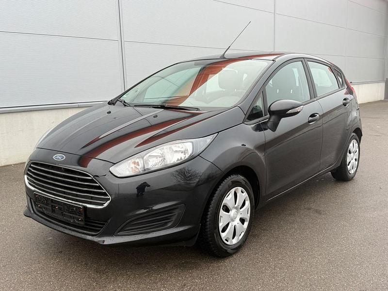 Schwarz Gebraucht 2014 Ford Fiesta Trend Limousine | 2.499 € (Superpreis) - Bild 1/4
