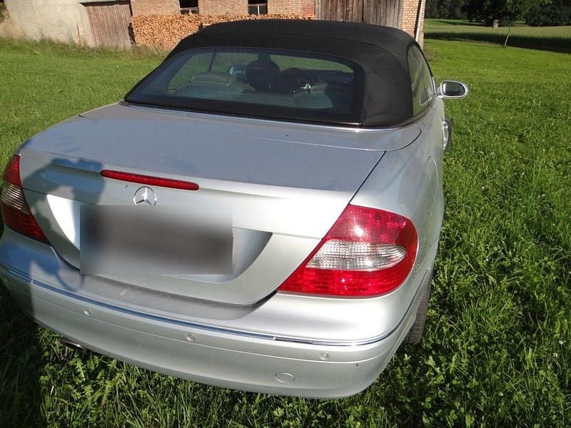 Gebraucht Mercedes CLK200 Avantgarde 184 PS (135 kW) 2007 Silber Cabrio