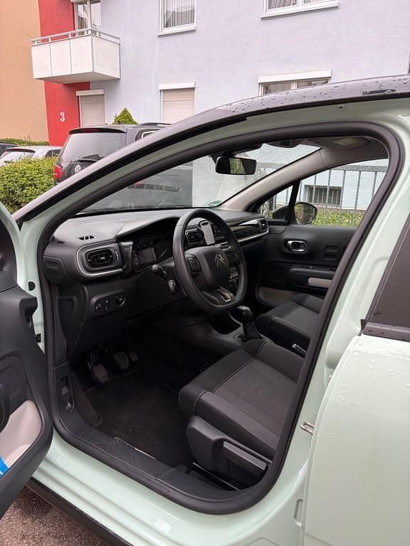 Gebraucht Citroën C3 Feel 83 PS (61 kW) 2019 Grün Kleinwagen