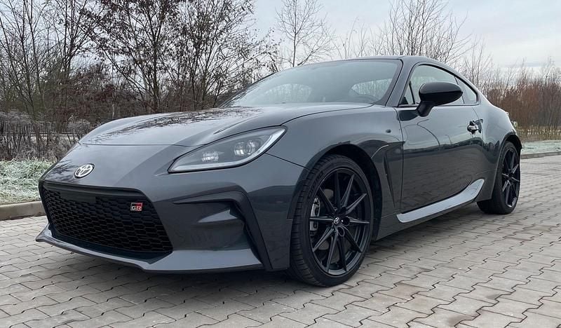 Grau Gebraucht 2023 Toyota GR86 Premium Coupé | 29.999 € (Fairer Preis) - Bild 1/4