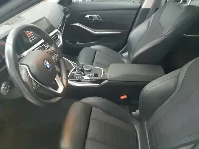 Gebraucht BMW 320 Sport Line 190 PS (139 kW) 2021 Saphirschwarz metallic Kombi