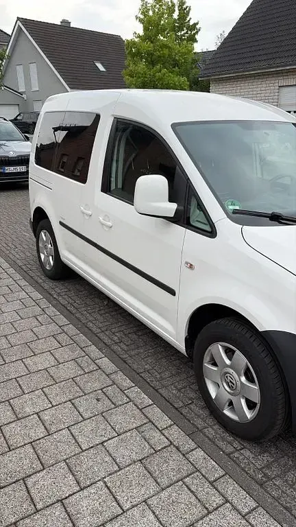 Gebraucht VW Caddy Beach 84 PS (61 kW) 2015 Weiß Van / Kleinbus