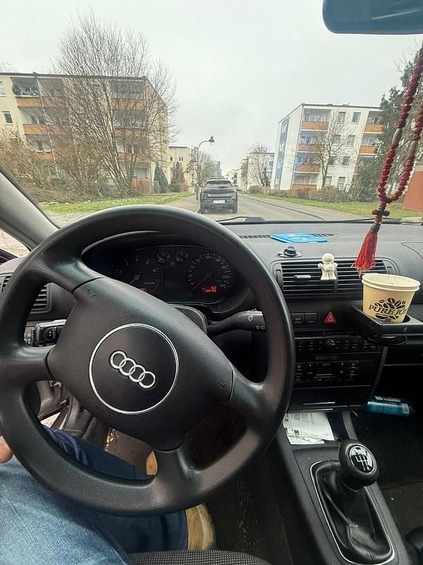 Gebraucht Audi A3 101 PS (74 kW) 2001 Silber Kleinwagen