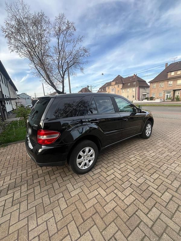 Gebraucht Mercedes ML280 190 PS (139 kW) 2007 Schwarz SUV