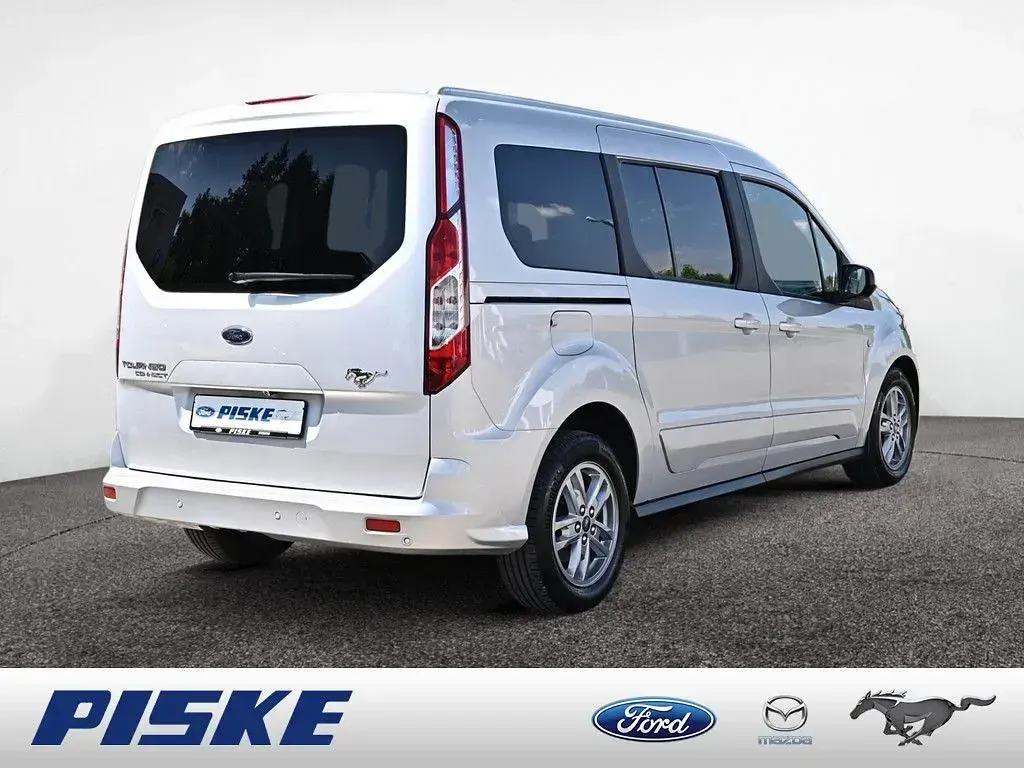 Gebraucht Ford Tourneo Titanium 120 PS (88 kW) 2022 Polar silber Van / Kleinbus