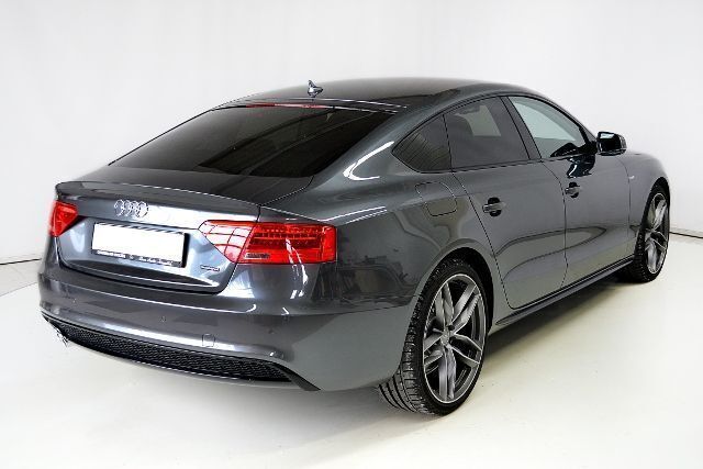 Gebraucht Audi A5 Sportback Sport 218 PS (160 kW) 2016 Grau metallic Kleinwagen