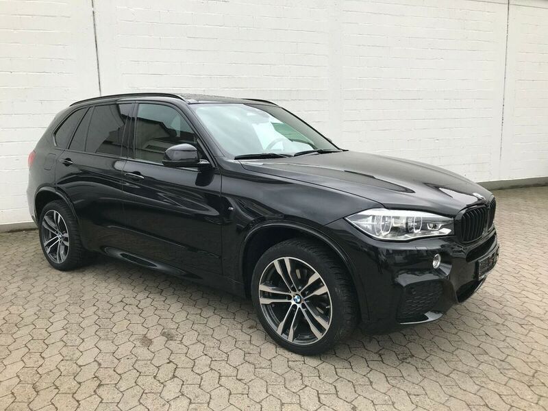 Schwarz metallic Gebraucht 2016 BMW X5 M Sport SUV | 53.500 € - Bild 1/4