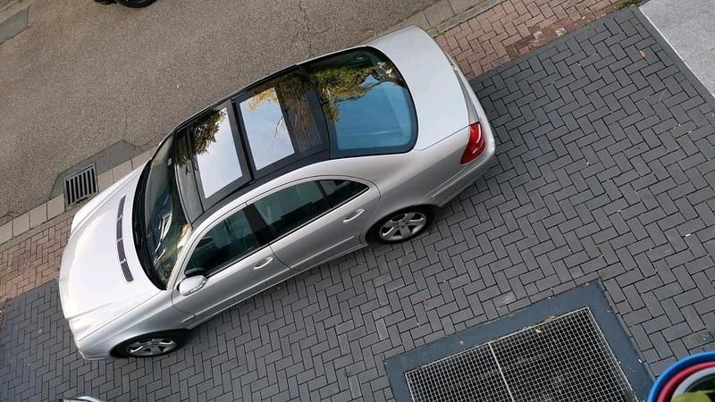 Gebraucht Mercedes E320 Avantgarde 224 PS (164 kW) 2003 Silber Limousine