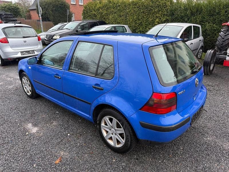 Gebraucht VW Golf IV 116 PS (85 kW) 2001 Blau Limousine