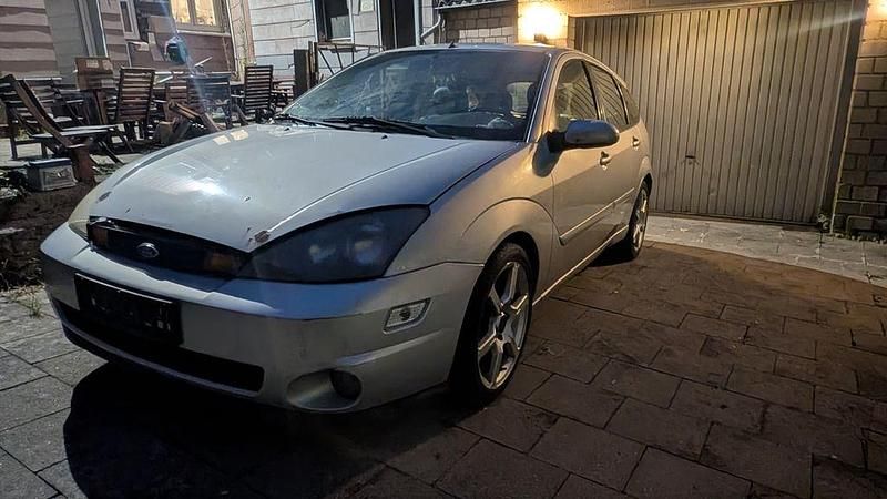 Gebraucht Ford Focus ST 173 PS (127 kW) 2004 Silber Limousine