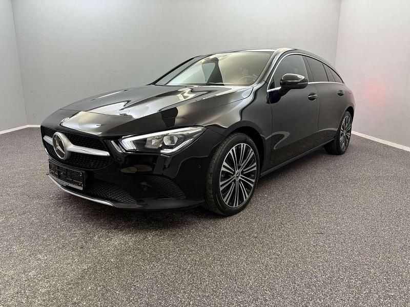 Nachtschwarz Gebraucht 2022 Mercedes CLA220 Limousine | 24.999 € (Superpreis) - Bild 1/4