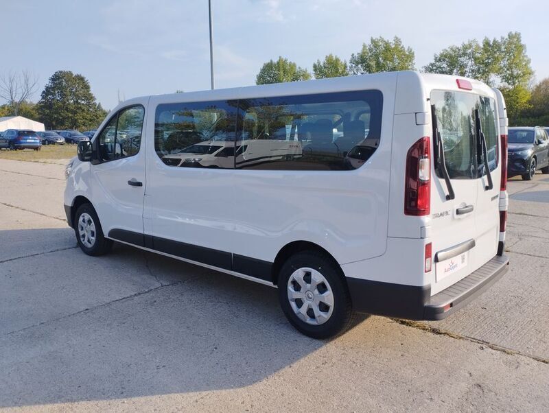 Gebraucht Renault Trafic Equilibre 110 PS (80 kW) 2024 Weiß Van / Kleinbus