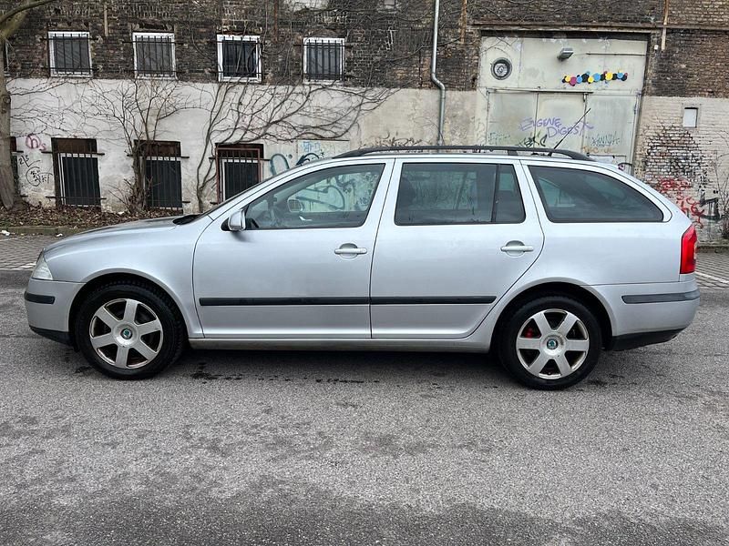 Gebraucht Skoda Octavia Elegance 160 PS (117 kW) 2008 Silber Kombi