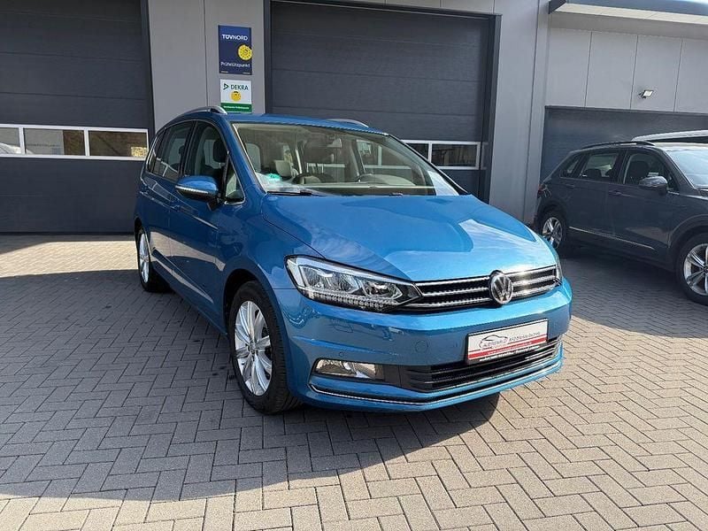 Gebraucht VW Touran Highline 150 PS (110 kW) 2016 Blau Van / Kleinbus