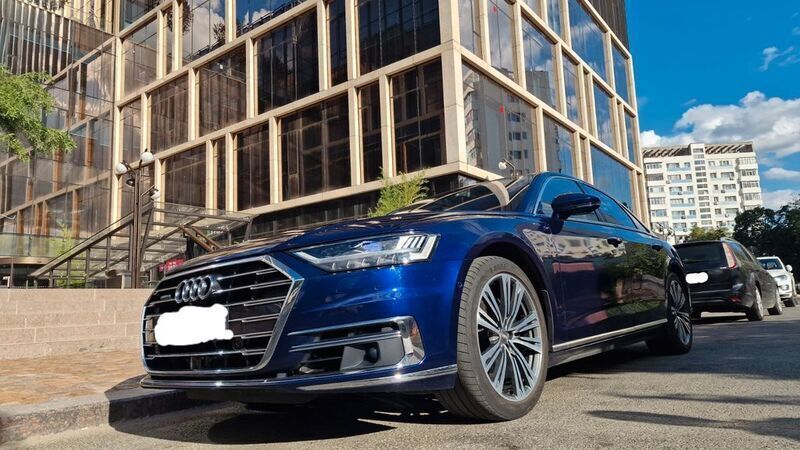 Blau Gebraucht 2021 Audi A8 Performance Limousine | 70.000 € - Bild 1/4