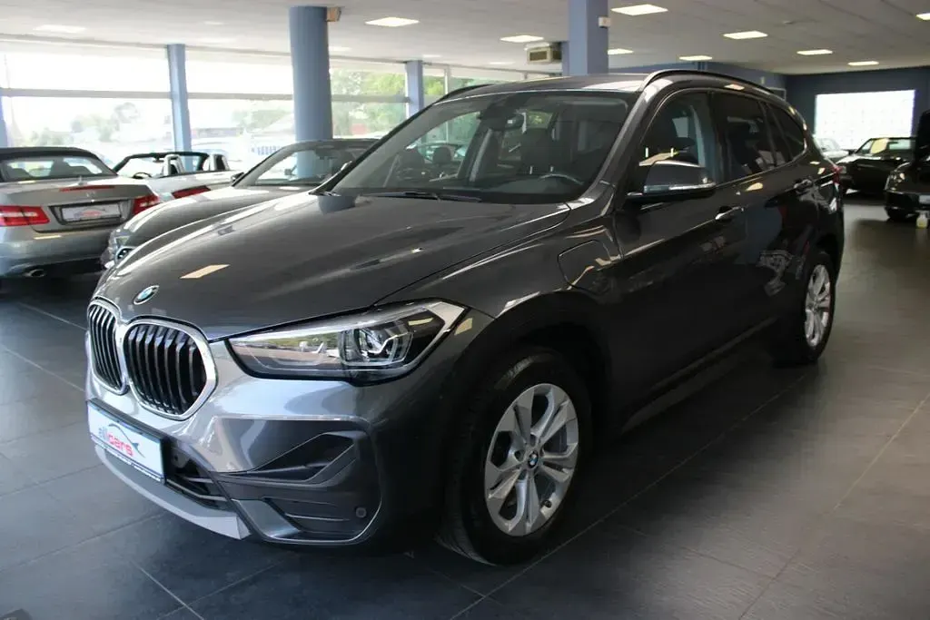 Gebraucht BMW X1 Advantage 125 PS (91 kW) 2021 Grau SUV