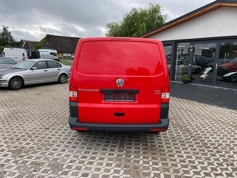 Gebraucht VW T5 84 PS (61 kW) 2015 Rot Van