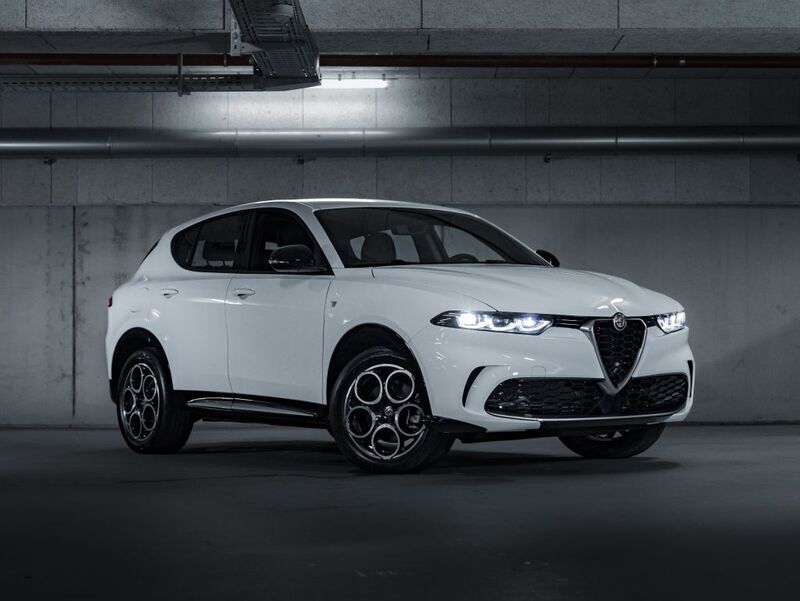 Weiß Gebraucht 2023 Alfa Romeo Tonale Premium SUV | 27.860 € (Superpreis) - Bild 1/4