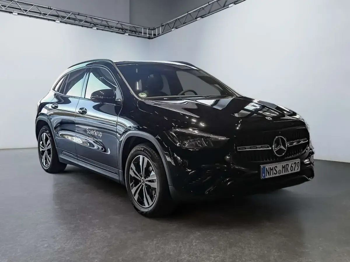 Usata Mercedes GLA200 Progressive 163 CV (119 kW) 2025 Nero SUV