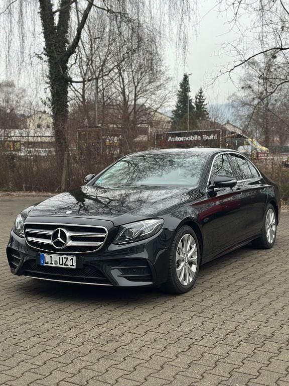 Gebraucht Mercedes E400 AMG line 333 PS (244 kW) 2016 Schwarz Limousine