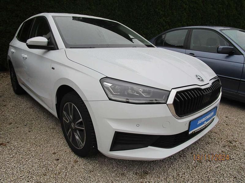 Moonweiss metallic Gebraucht 2023 Skoda Fabia Tour Kleinwagen | 19.800 € (Fairer Preis) - Bild 1/4