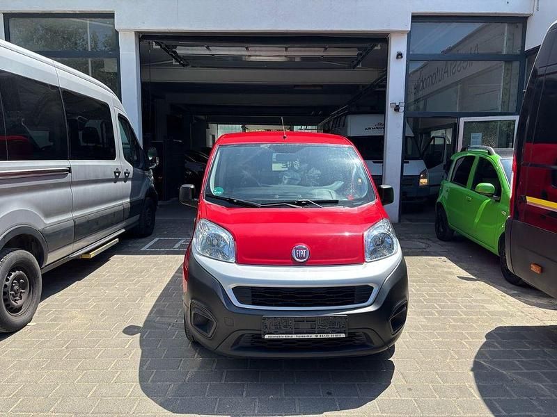 Rot Gebraucht 2020 Fiat Fiorino Van | 5.690 € (Fairer Preis) - Bild 1/4