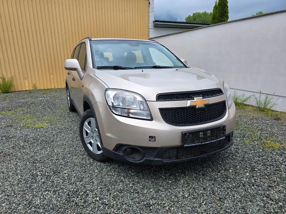 Gebraucht Chevrolet Orlando 141 PS (103 kW) 2011 Beige Van / Kleinbus