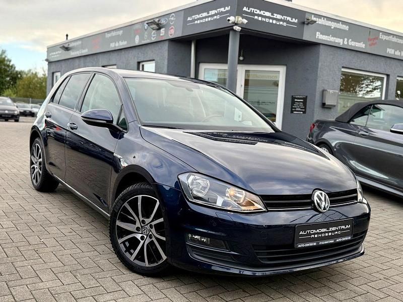 Blau Gebraucht 2014 VW Golf VII Cup Limousine | 7.999 € (Fairer Preis) - Bild 1/4
