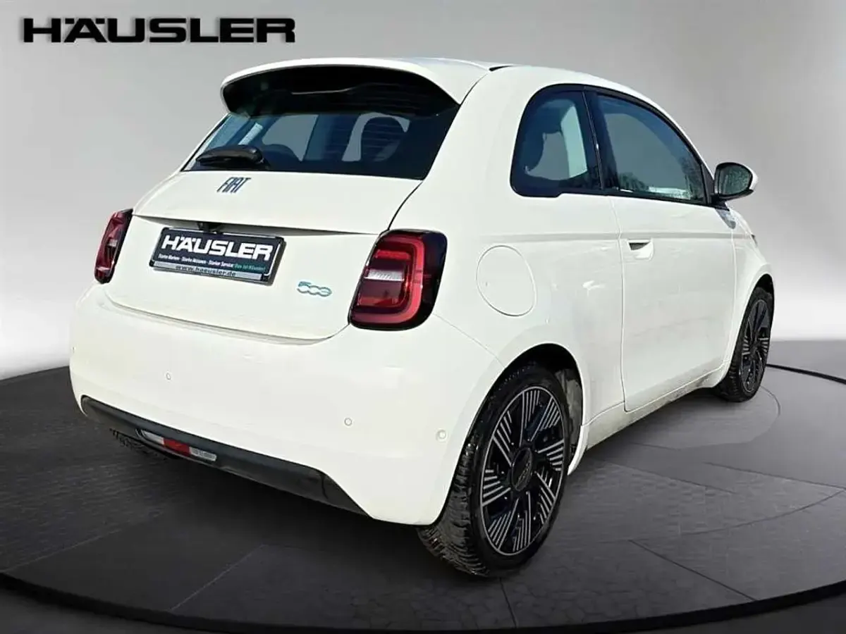 Gebraucht Fiat 500e 86 kW (118 PS) 2023 Weiß Kleinwagen