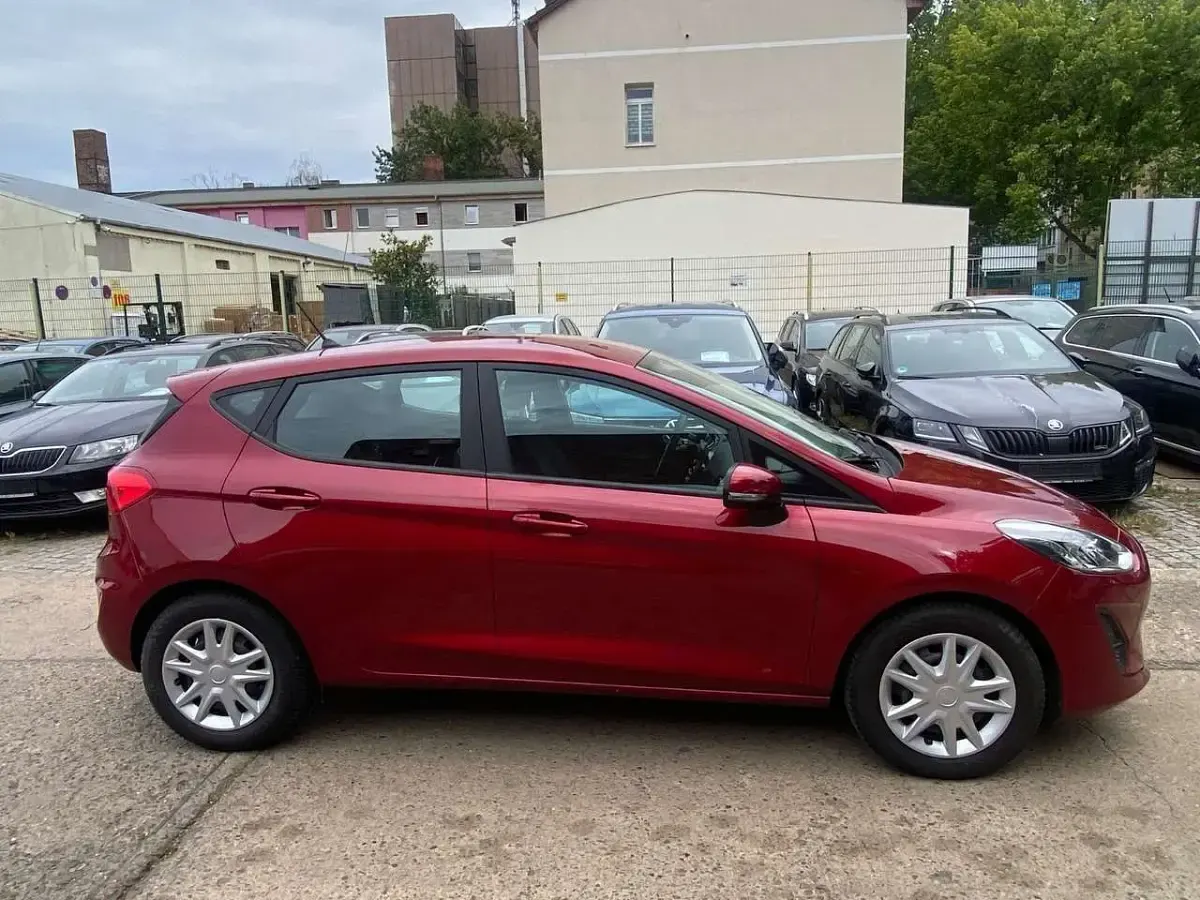 Gebraucht Ford Fiesta Trend 101 PS (74 kW) 2018 Rot Kleinwagen