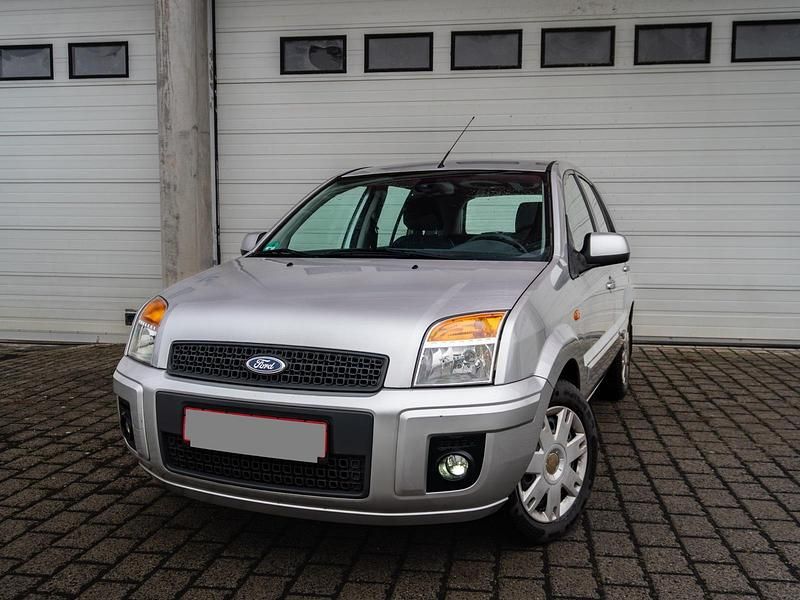 Silber Gebraucht 2010 Ford Fusion Kleinwagen | 2.990 € (Fairer Preis) - Bild 1/4