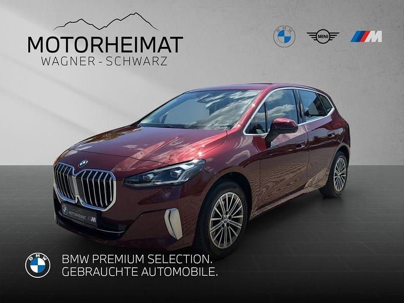 Rot Gebraucht 2024 BMW 220 Active Tourer Luxury Line Van / Kleinbus | 33.980 € (Fairer Preis) - Bild 1/3