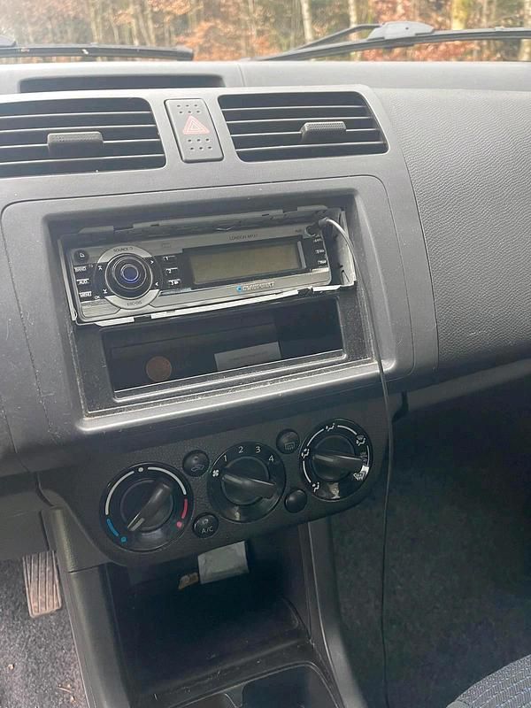 Gebraucht Suzuki Swift 92 PS (67 kW) 2008 Blau Kleinwagen