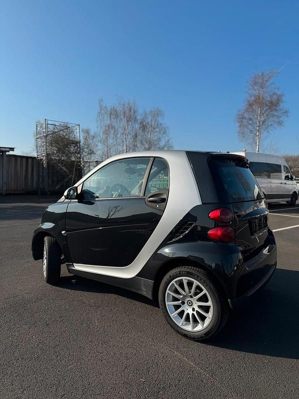 Gebraucht Smart ForTwo Coupé 71 PS (52 kW) 2009 Schwarz Coupé