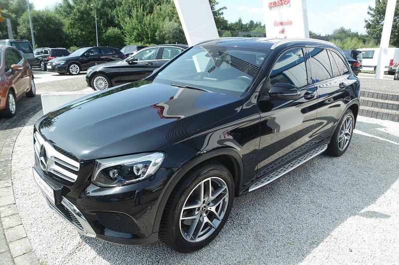 Schwarz Gebraucht 2018 Mercedes GLC250 AMG SUV | 25.990 € (Superpreis) - Bild 1/4