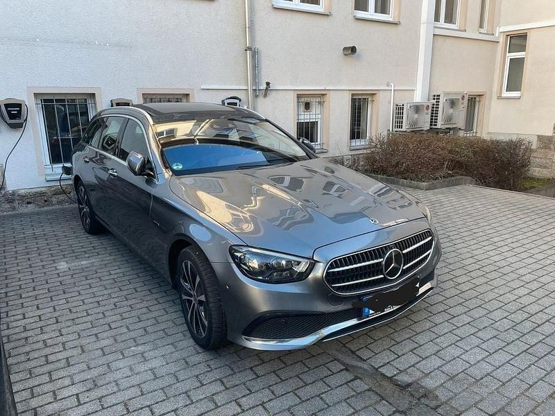 Gebraucht Mercedes E300 306 PS (225 kW) 2021 Grau Limousine
