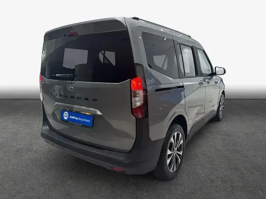 Neu Ford Tourneo Courier Titanium 125 PS (91 kW) 2026 Silber Van / Kleinbus