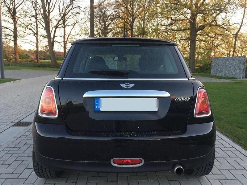 Gebraucht Mini Cooper 122 PS (89 kW) 2010 Schwarz Kleinwagen