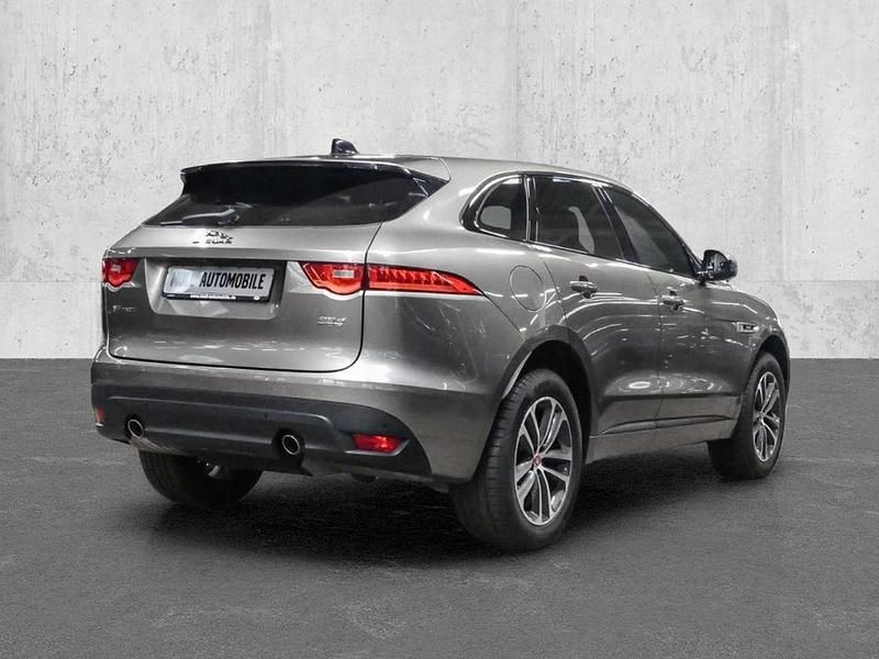 Gebraucht Jaguar F-Pace R-Sport 241 PS (177 kW) 2020 Silicon silver SUV
